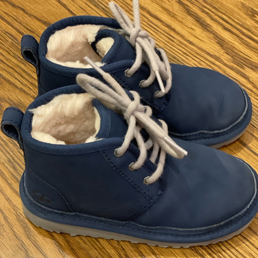 Kids Ugg Chukka Boots - C11